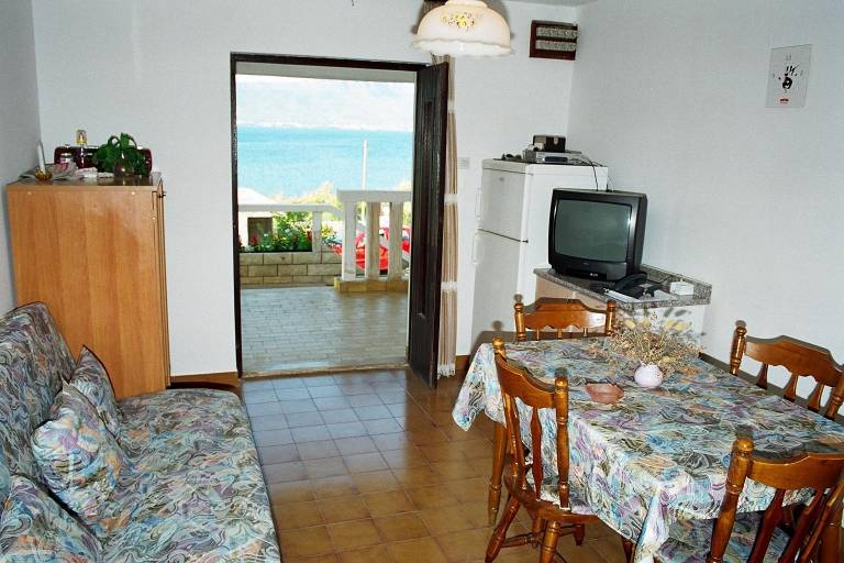 Two bedroom apartment with terrace and sea view Slatine, Čiovo (A-17456-b) — photo 3