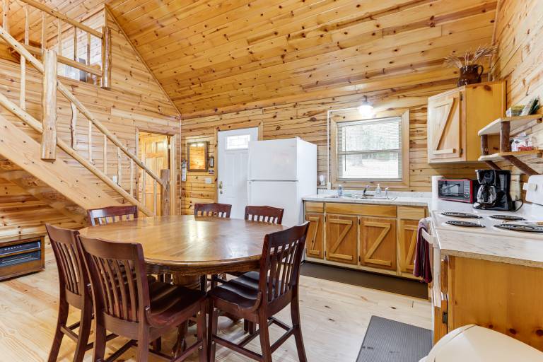 3 Mi to Dtwn! Nature-Filled Eureka Springs Cabin — photo 5