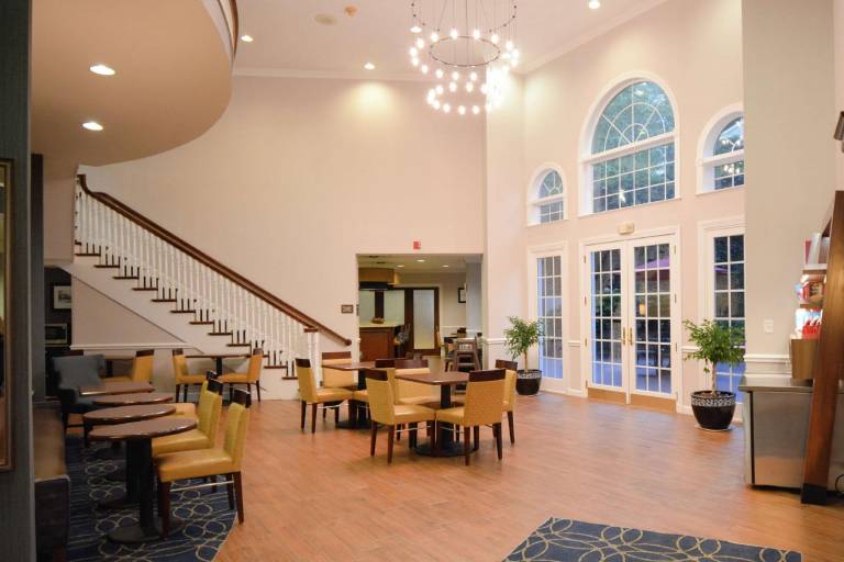 Hampton Inn Salem East-Electric Road — photo 2