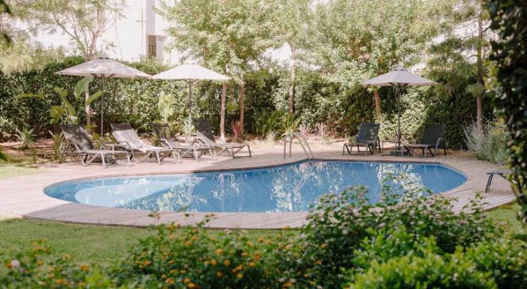 Apartment with yard, patio & pool | Perfect for remote work — photo 4