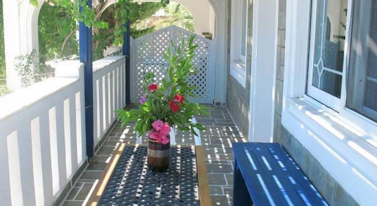 Rental apartment with BBQ, terrace & garden — photo 4