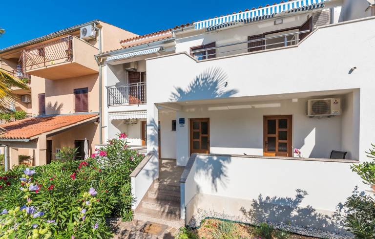 Rental apartment with yard | Sea view | Close to the beach | Pets are welcome — photo 4
