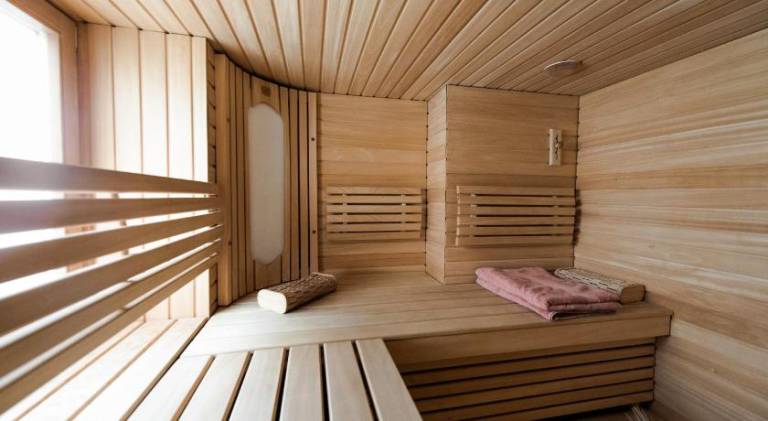 Holiday apartment with jacuzzi — photo 2