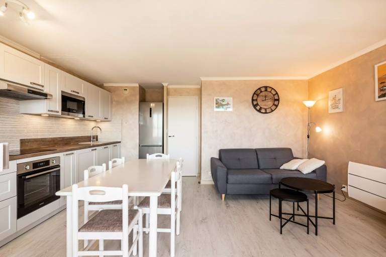Rental apartment with 2 rooms for 6 persons — photo 4