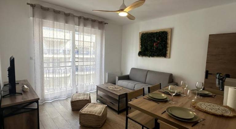 Fully equipped nice holiday apartment | Beach nearby | Pets allowed in Cagnes-sur-Mer