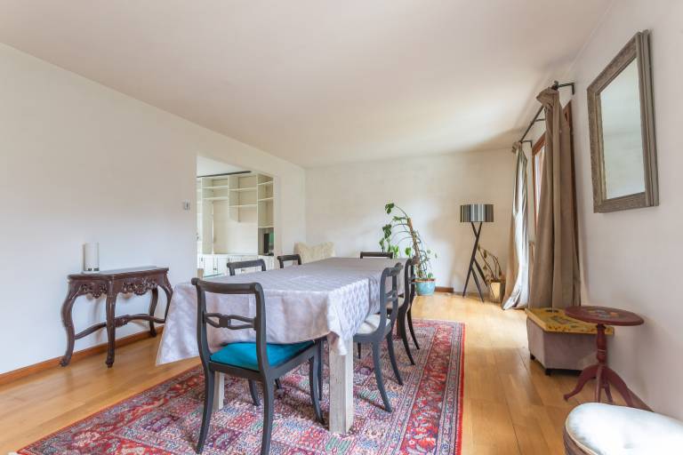 Family-oriented charming house with terrace & garden | Pets allowed — photo 2