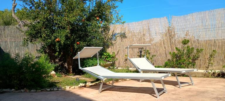 Villa with barbeque, hot tub & garden | Pets allowed — photo 2