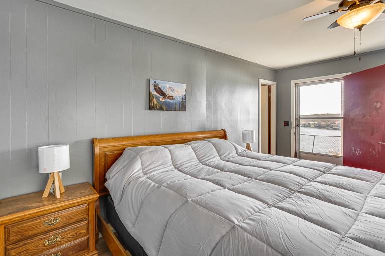 Explore the Bagnell Strip! Studio w/ Pool Access — photo 4