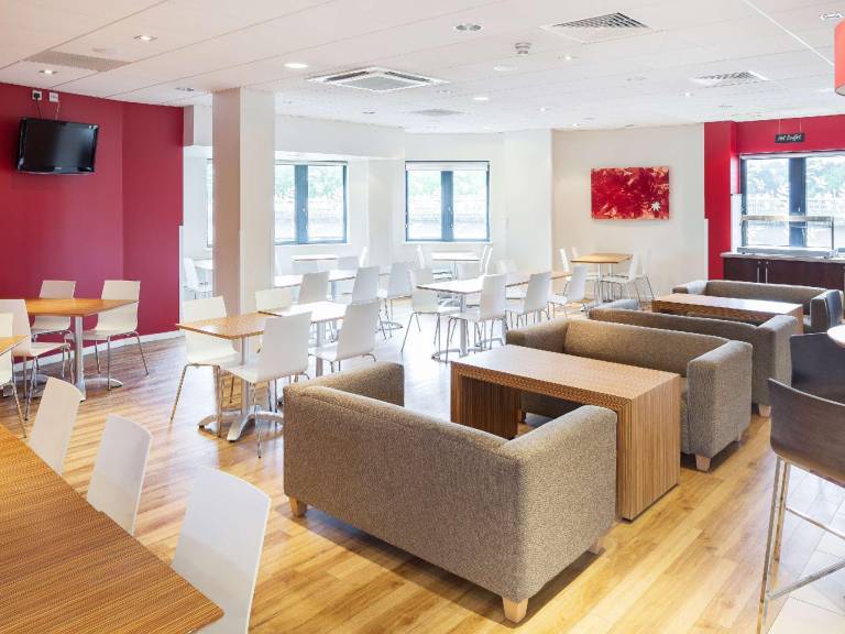 Travelodge Maidstone Central — photo 2
