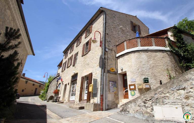 Gite with patio — photo 2