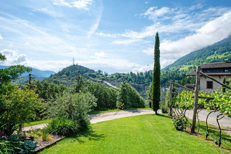 Apartment 'Stettnerhof Penegal' with Mountain View, Terrace, Shared Garden & Wi-Fi — photo 3