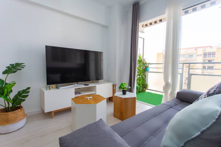 Fully equipped holiday apartment with pool & terrace | Beach view | Next to the beach | Pets are welcome — photo 3