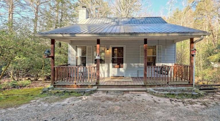 Vacation home with jacuzzi in Helen, GA