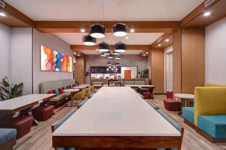 Hampton Inn & Suites Ontario Rancho Cucamonga — photo 3