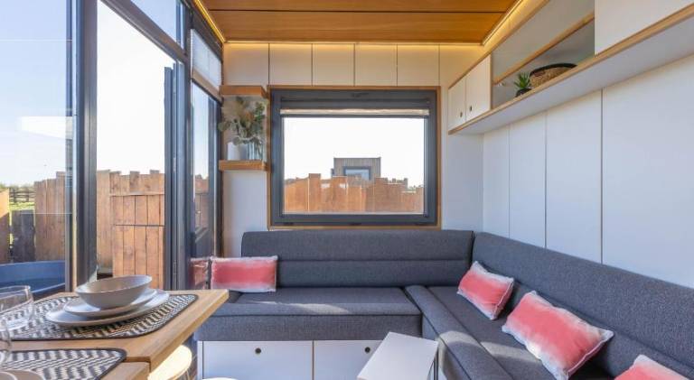 House with garden, terrace & jacuzzi — photo 3