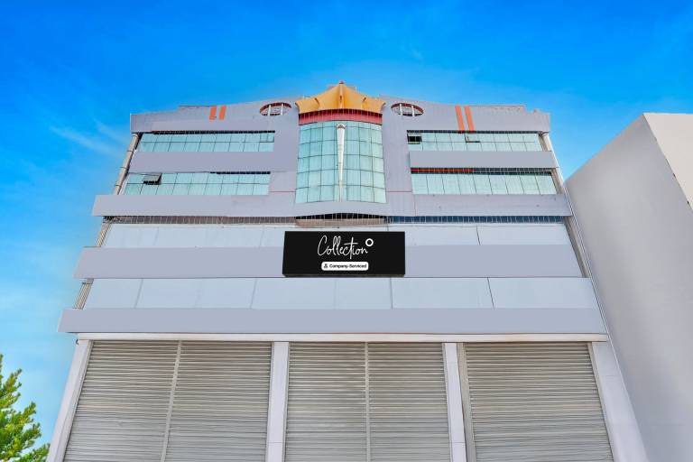 Super Collection O NAD Near Airport