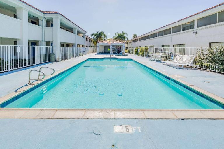 Motel 6 Hemet, CA — photo 4