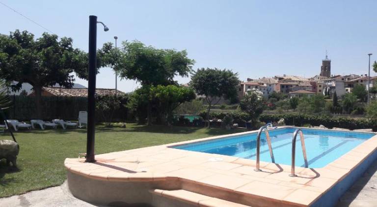 Apartment with private pool, patio & jacuzzi | Pets are welcome in Huesca