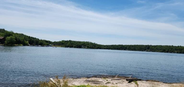 House  White Lake