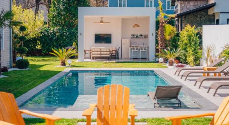 Villa with terrace, grill & yard — photo 4