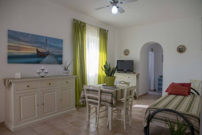 Child-friendly holiday apartment with terrace & garden | Sea view | Next to the beach | Pets allowed — photo 2