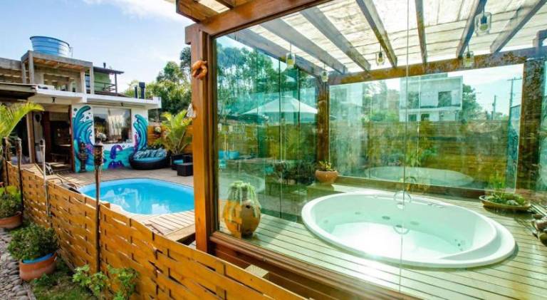 Vacation home with pool, yard & grill — photo 3