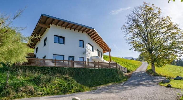 Apartment with grill, patio & yard in Woergl