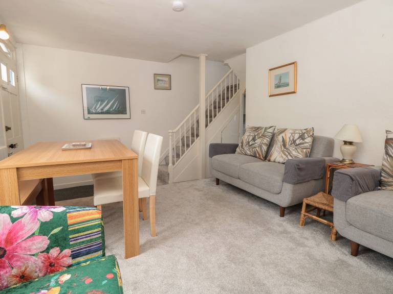 Cottage with 2 rooms for 4 persons — photo 4