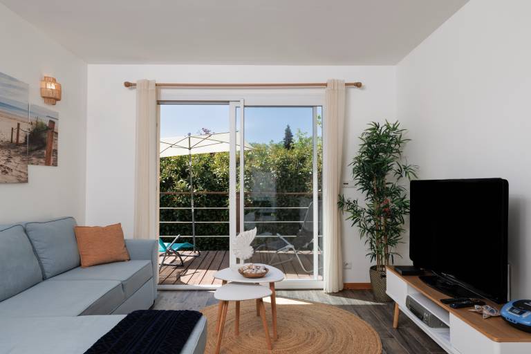 House with terrace, yard & barbecue | Garden view — photo 5
