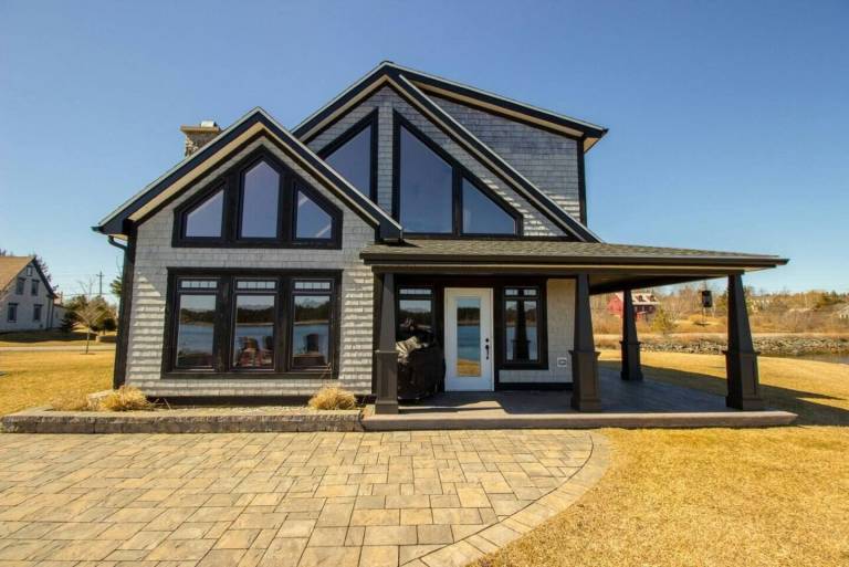 Cabin  Lunenburg