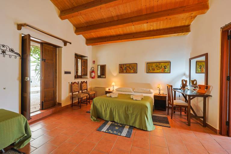 Room 'Casa Dello Algozirio' with Private Terrace in Messina