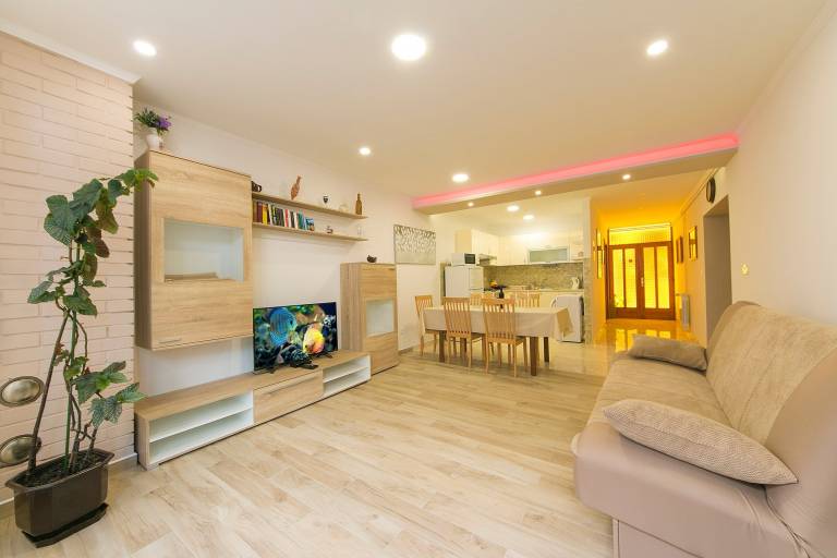 Three bedroom apartment with terrace and sea view Brela, Makarska (A-20778-b) in Brela