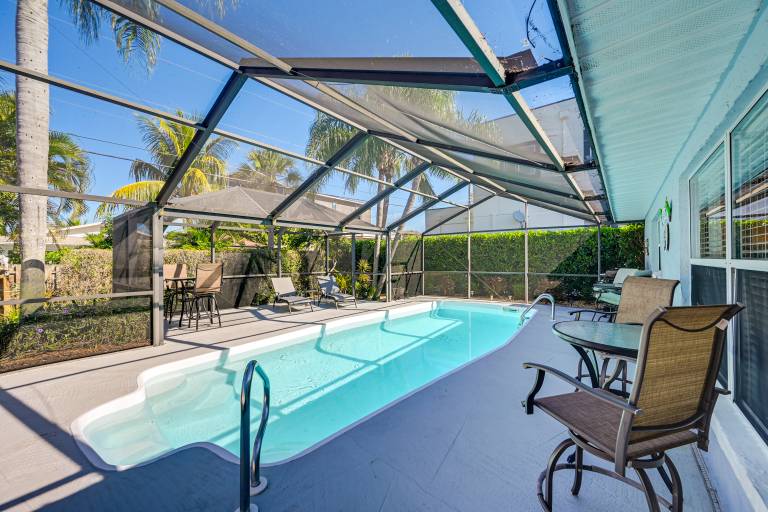 House  Pelican Bay