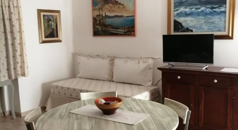 Apartment with terrace, garden & private pool — photo 3