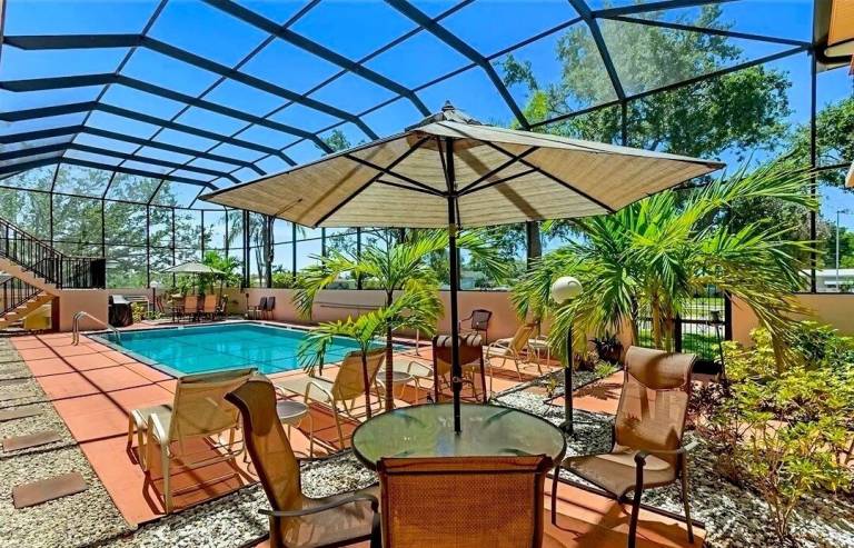 Condo  Caloosahatchee