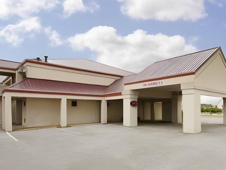 Americas Best Value Inn Manchester, TN — photo 3