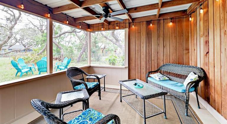 Charming vacation home | Dogs allowed in Rockport, TX