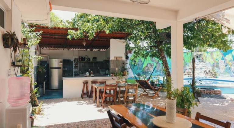 Serviced apartment with garden, barbeque & pool — photo 5