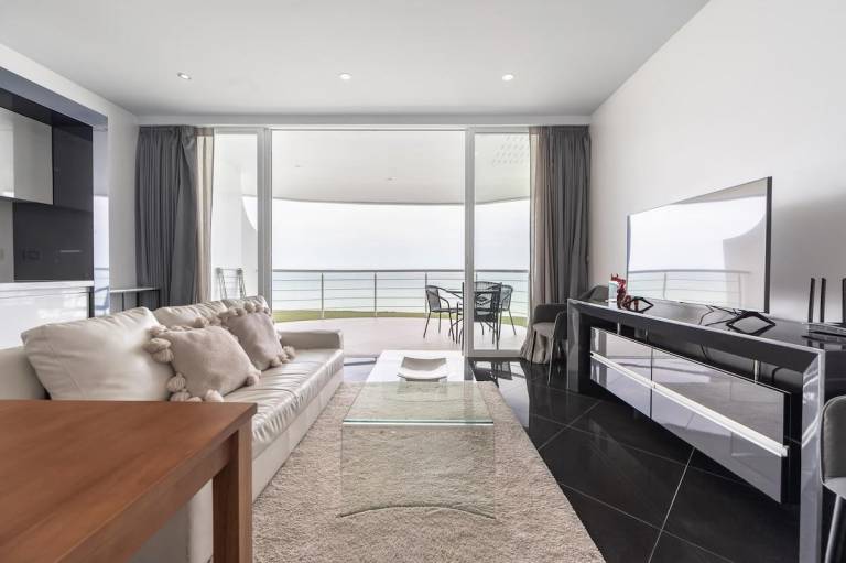 Pure Sunset Beach - Sunset Sea View Two-bedroom — photo 2