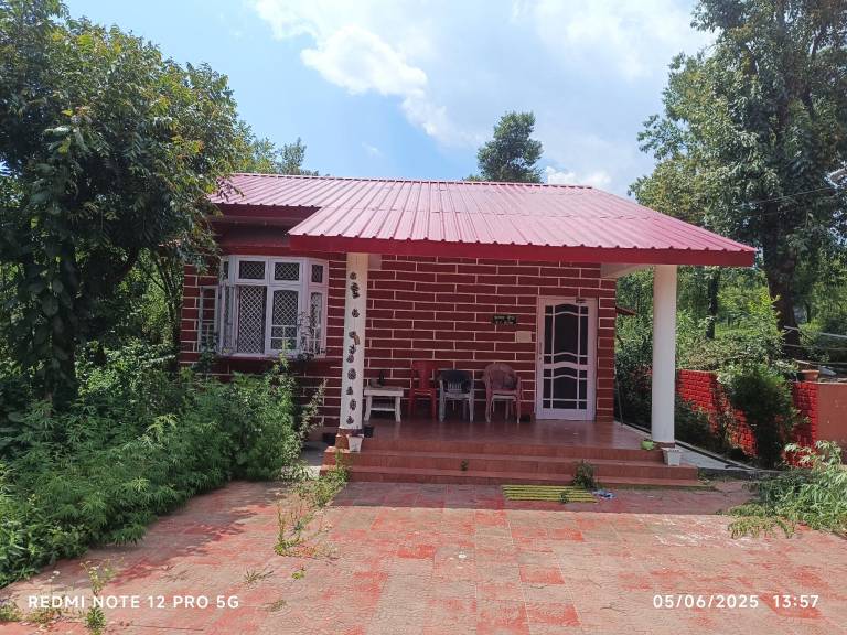 Villa with 1 room for 4 persons in Baijnath