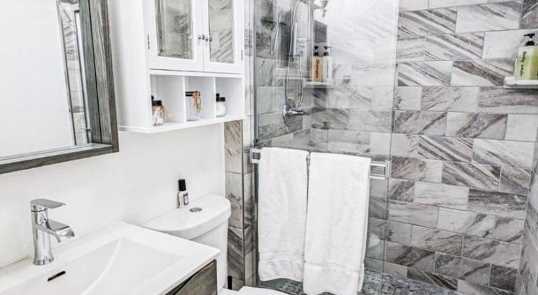 Apartment with jacuzzi | Pet-friendly — photo 2