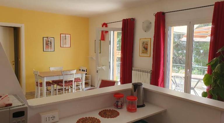 Holiday apartment with 2 rooms for 6 persons — photo 2