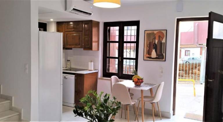 Apartment with terrace — photo 3