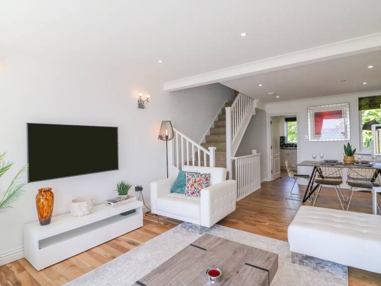 Family-friendly cottage with yard | Beach view | Beach nearby | Dogs allowed — photo 4