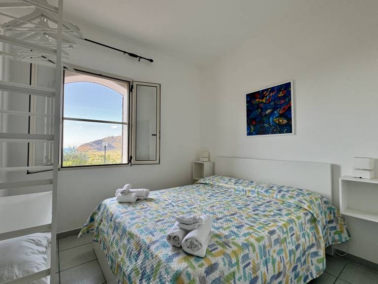 Nice holiday apartment with patio, yard & pool | Pet-friendly — photo 4