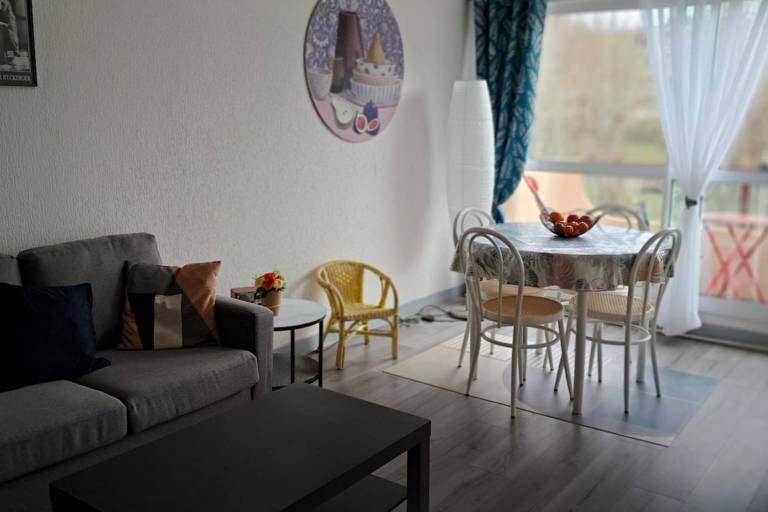 Apartment near the beach — photo 4