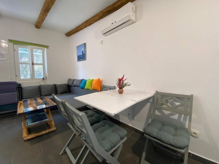 Two bedroom house with terrace and sea view Sveti Jakov, Lošinj (K-24017) — photo 5