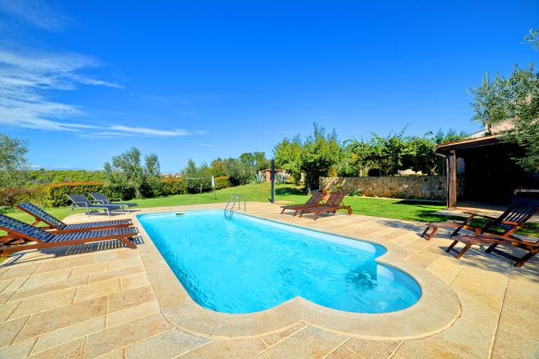 Holiday apartment with terrace, pool & barbecue | Sea view — photo 3