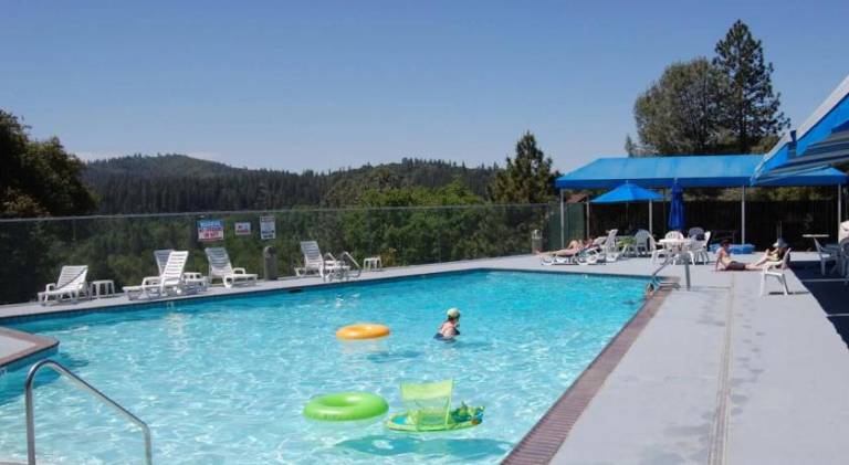 House with pool | Pet-friendly — photo 2