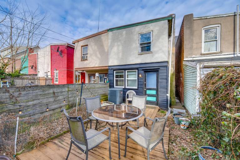 WFH Space & Yard! Walkable Lancaster Row Home — photo 3